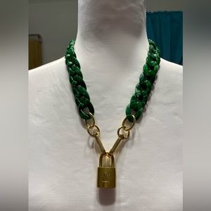 Green Marble Chain